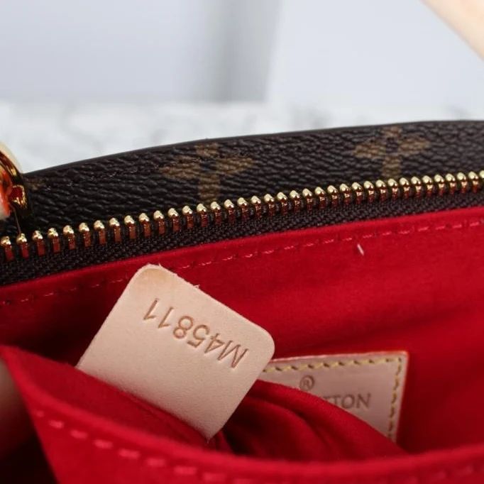 PETIT PALAIS MONOGRAM