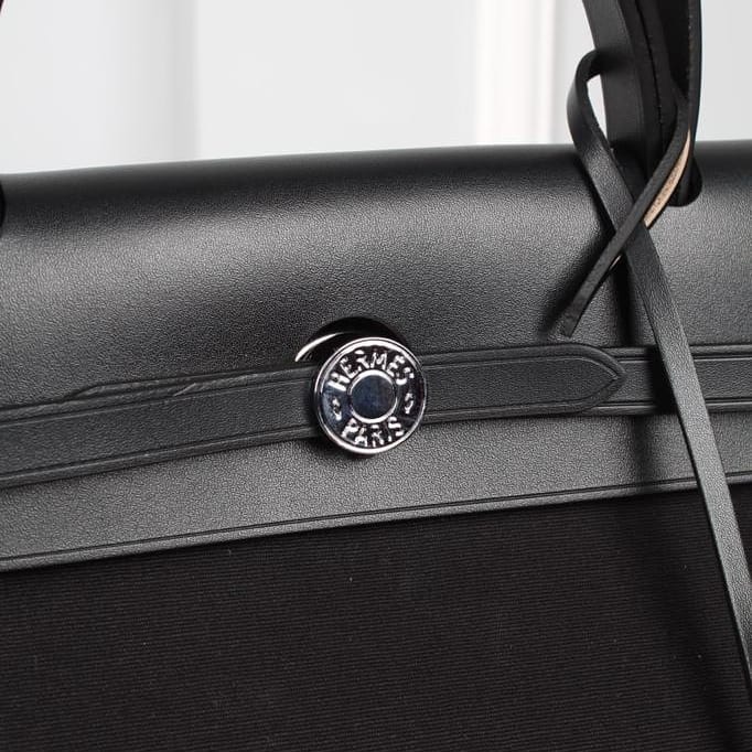 Herbag Zip 31 Black (Color Options)