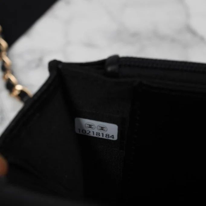 WALLET ON CHAIN - LAMBSKIN (Color Options)