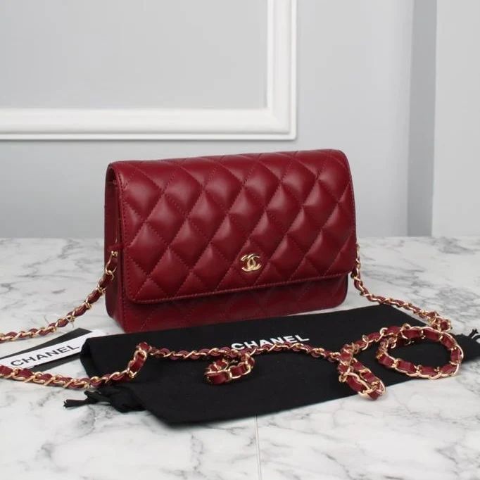 WALLET ON CHAIN - LAMBSKIN (Color Options)