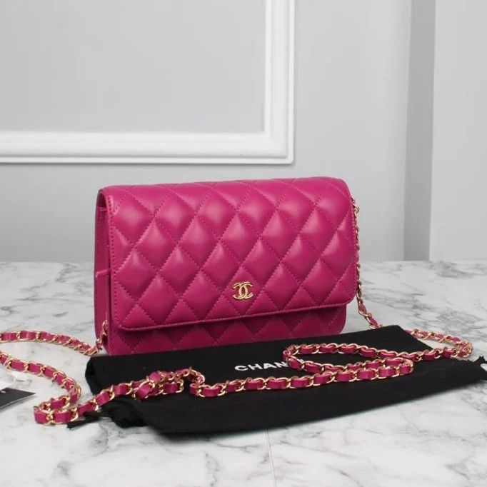 WALLET ON CHAIN - LAMBSKIN (Color Options)