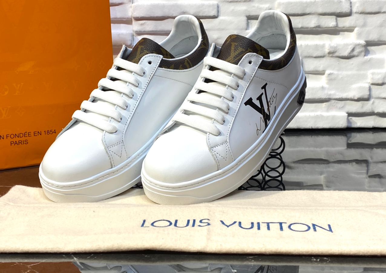 WHITE MONOGRAM SNEAKER