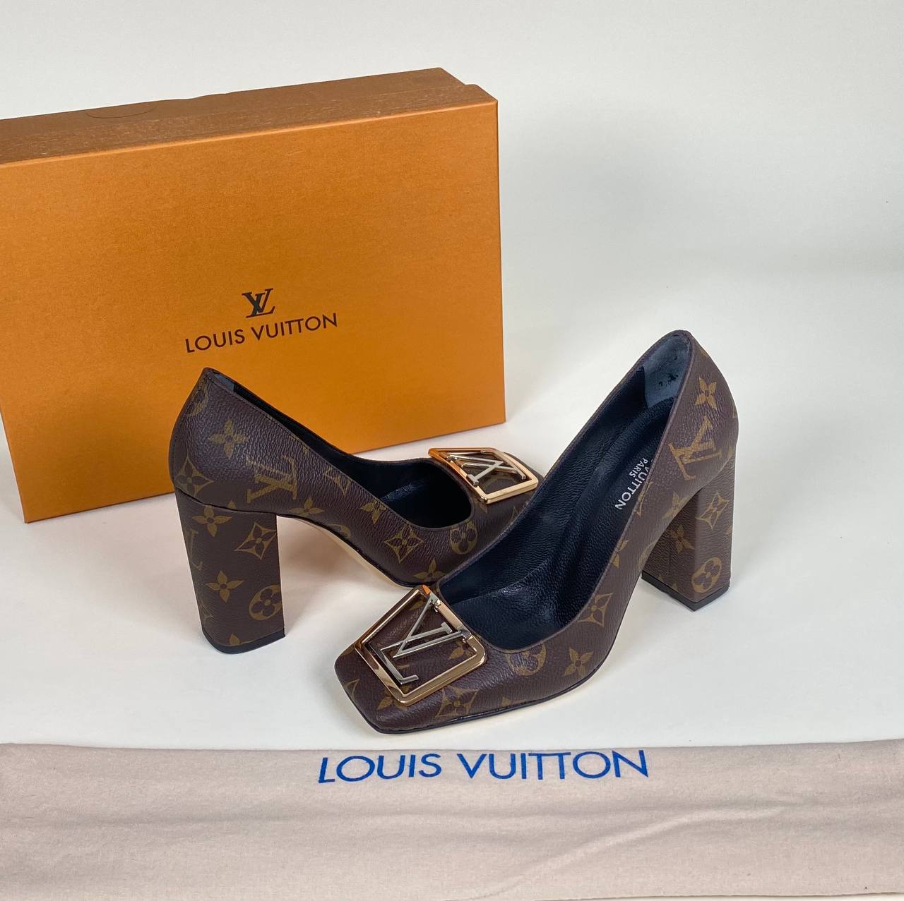 MADELEINE PUMP SHOES