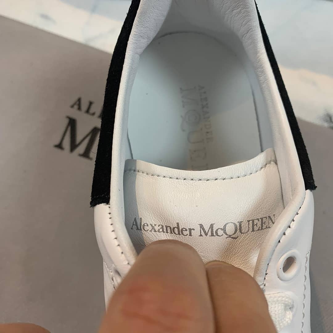 Oversized White/Black Sneaker