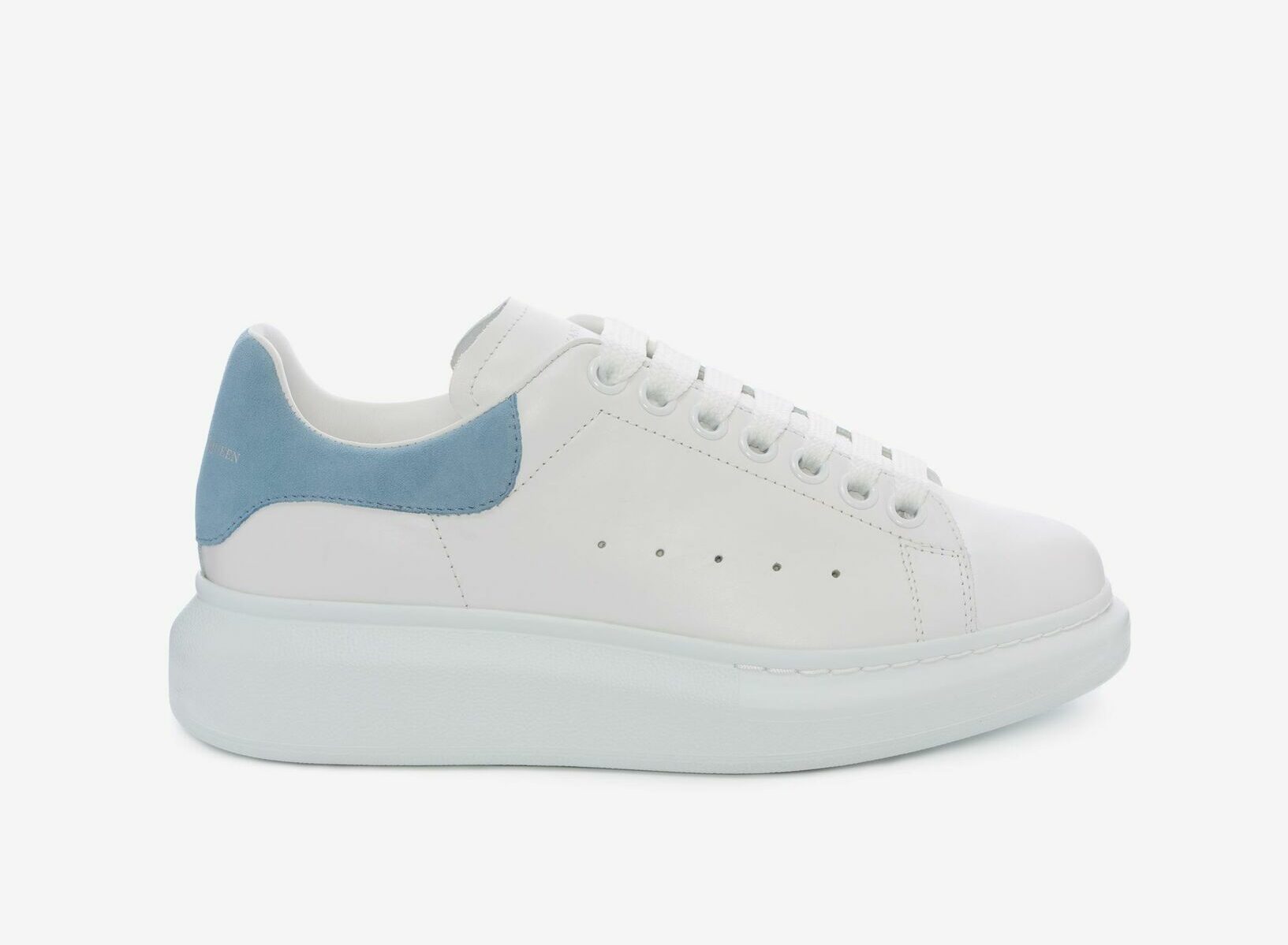 Oversized Dream Blue Sneaker