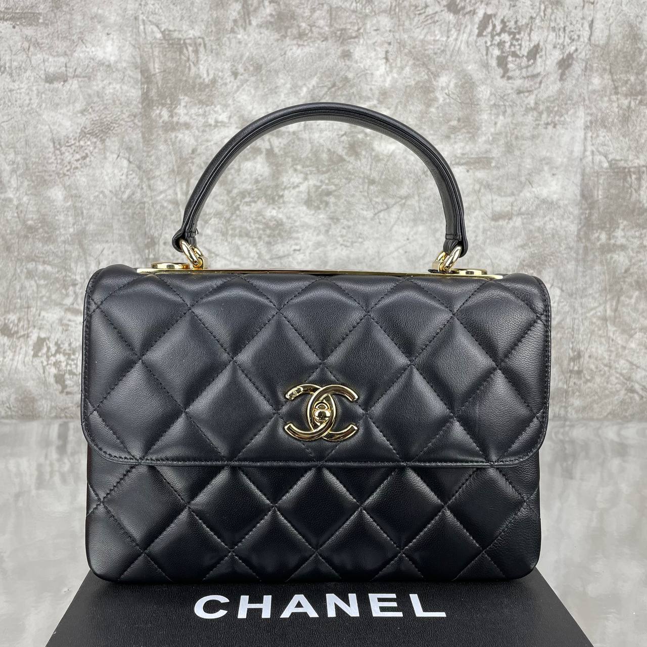 Flap Bag with Top Handle Black