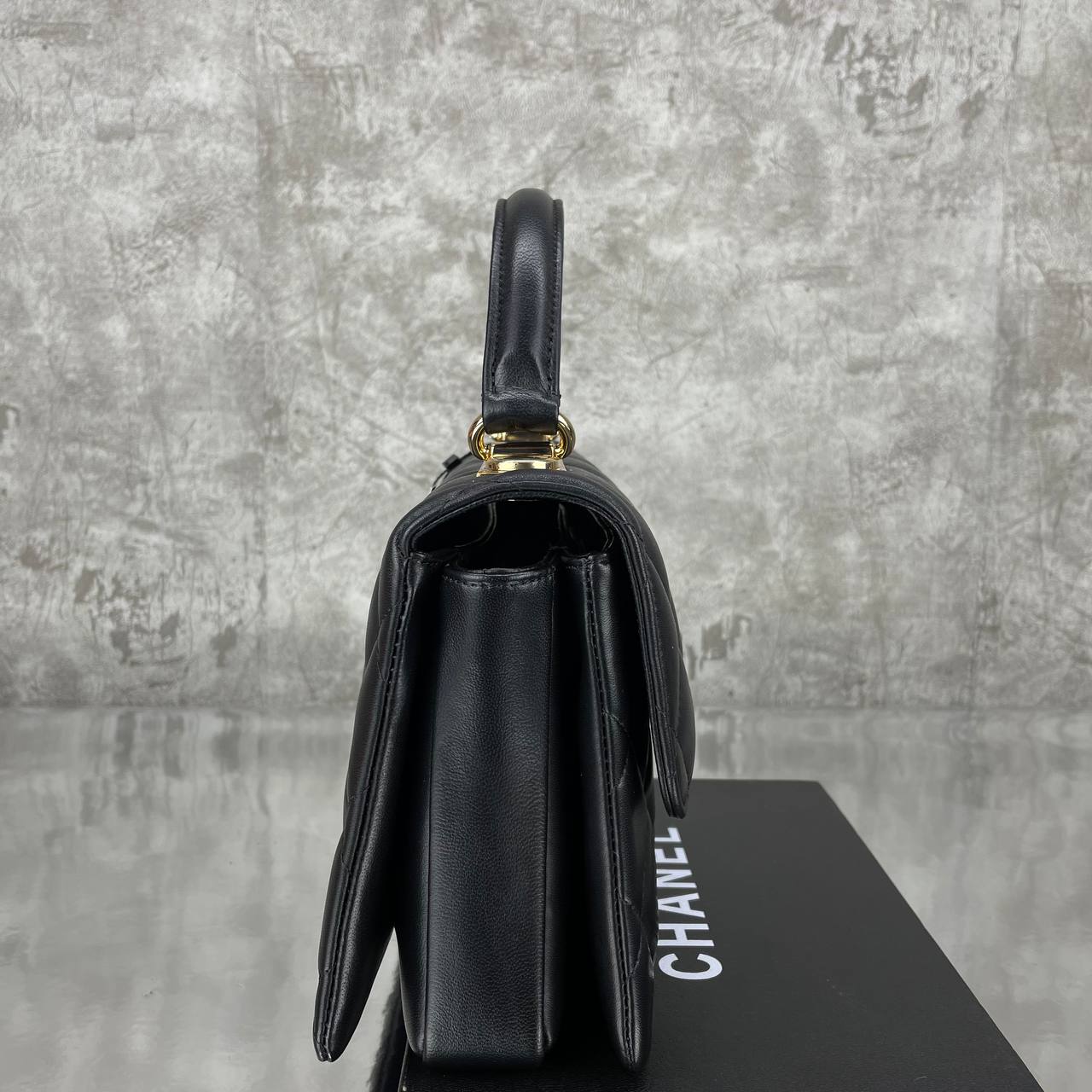 Flap Bag with Top Handle Black