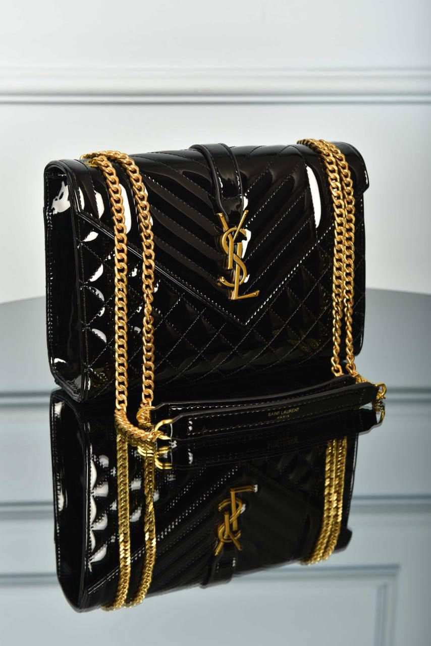 Envelope Medium in Patent Leather