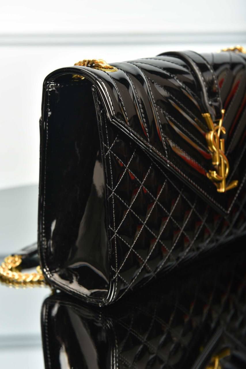 Envelope Medium in Patent Leather